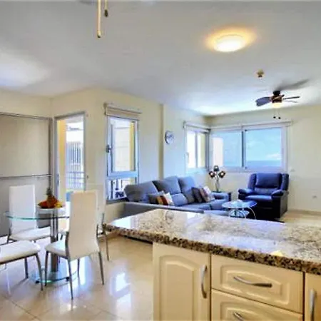 דירה Modern In Adeje With Swimming Pool *