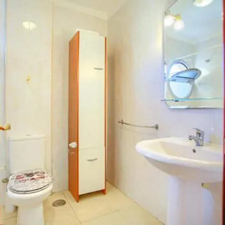 Modern In Adeje With Swimming Pool אדחה